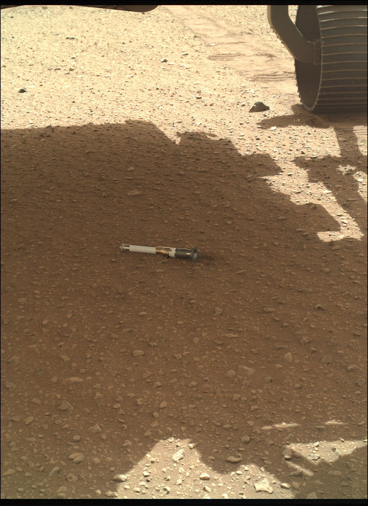幻灯片 2 - 毅力号火星车在火星表面放置第一个样本